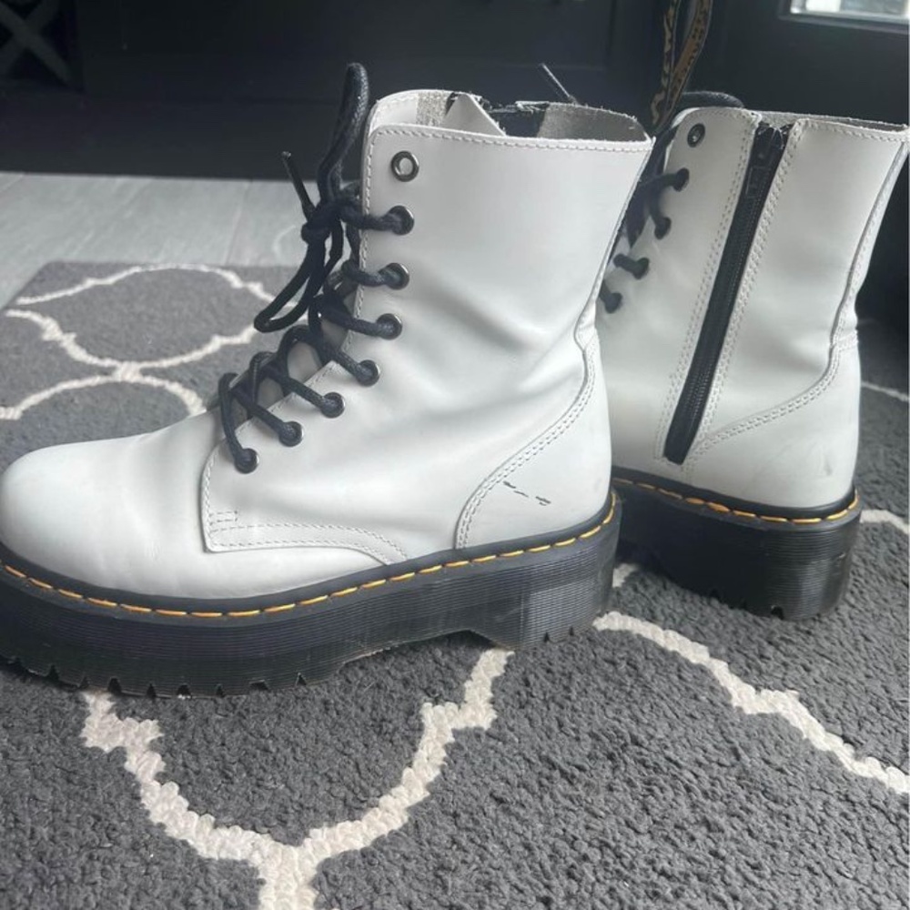 Dr Martens SZ 8 White Jadon Platforms